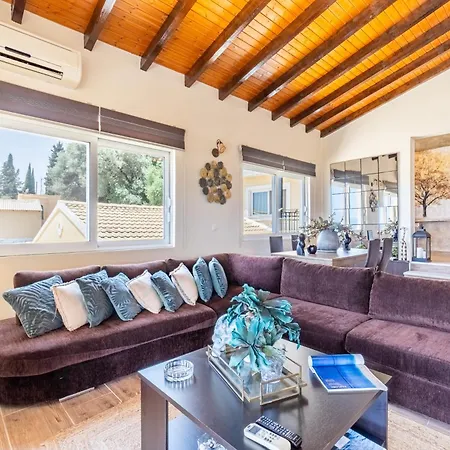 Semesterbostad Angela Panorama *